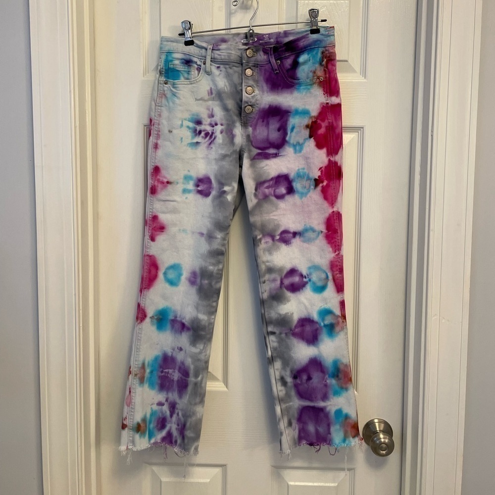 Old navy hand crafted tie dye High Rise Crop flare Ankle Jeans 8 button fly